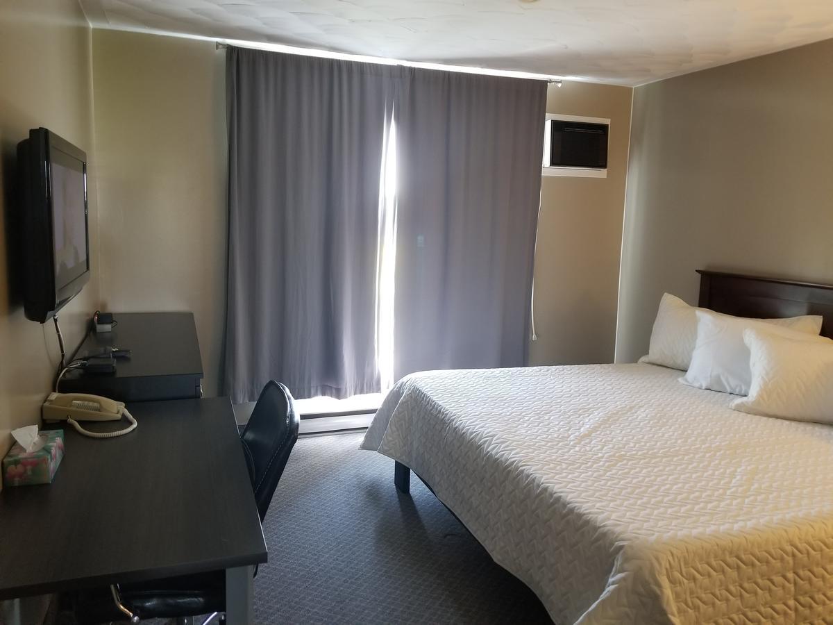 Knights Inn Woodstock Ngoại thất bức ảnh
