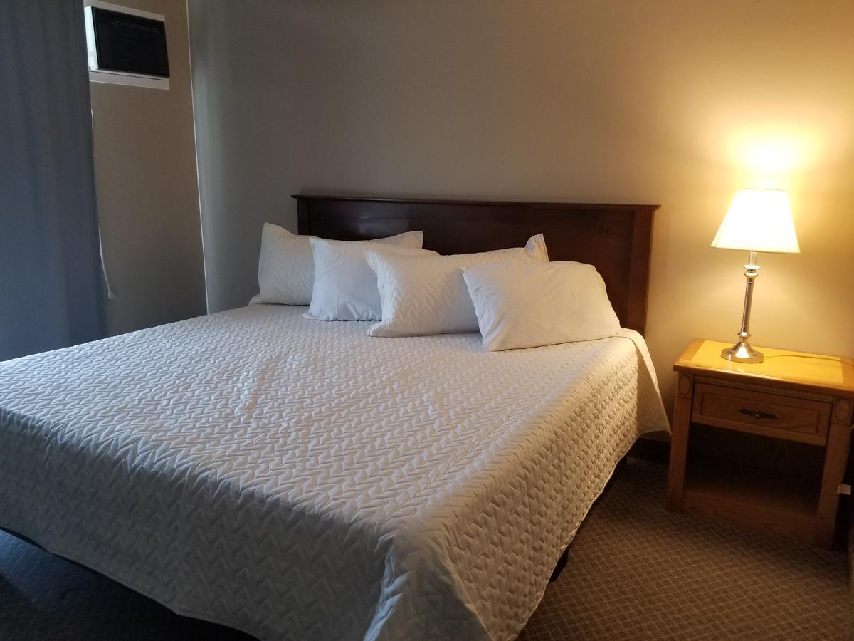 Knights Inn Woodstock Ngoại thất bức ảnh