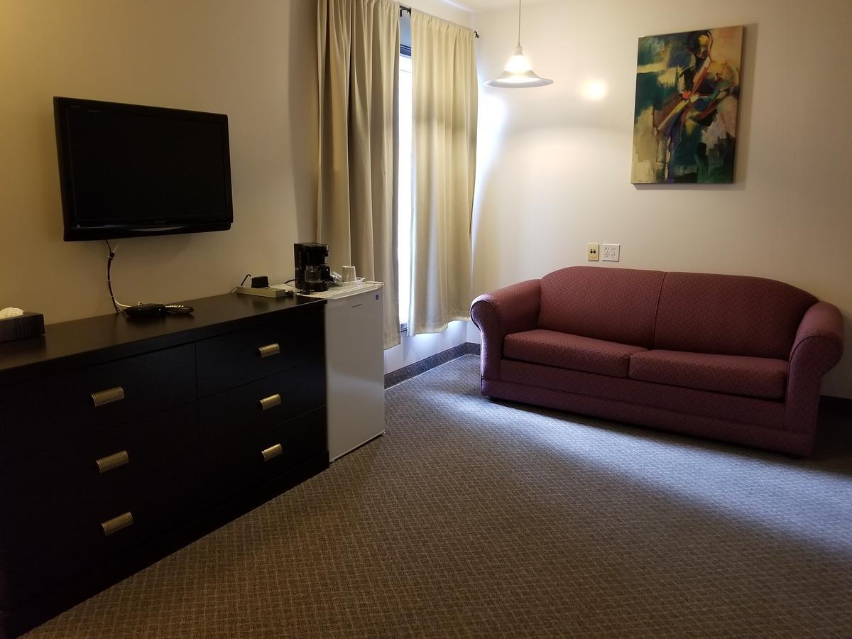 Knights Inn Woodstock Ngoại thất bức ảnh