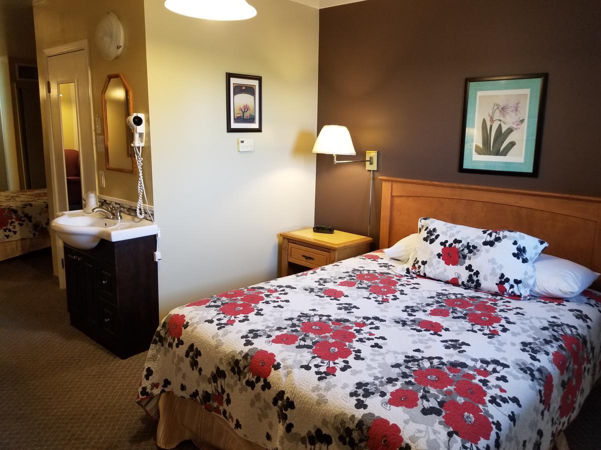 Knights Inn Woodstock Ngoại thất bức ảnh